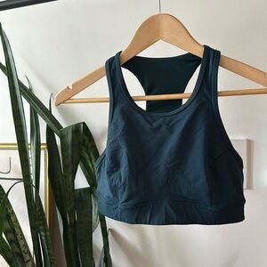 Lululemonn sports bra